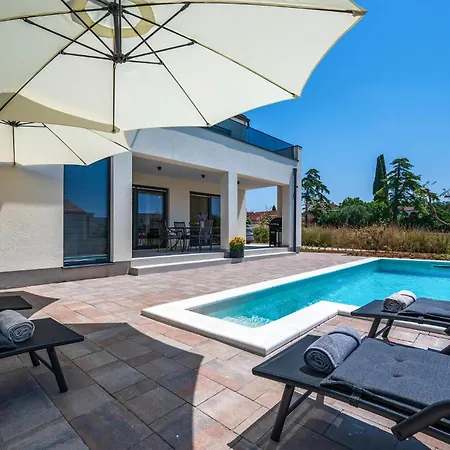 Holiday home Beautiful In